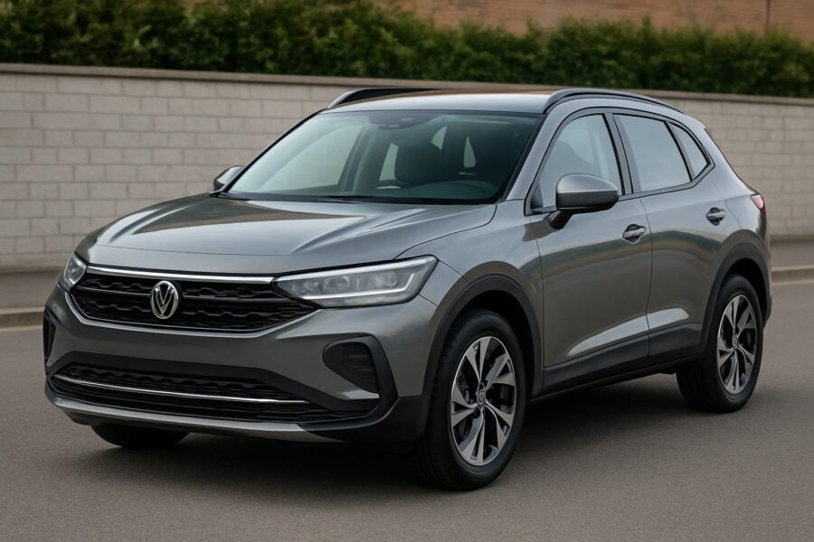 Modern grey SUV parked in Essex ready to sell – EasyCarBuyers.com helps you sell my car Essex quickly for the best price